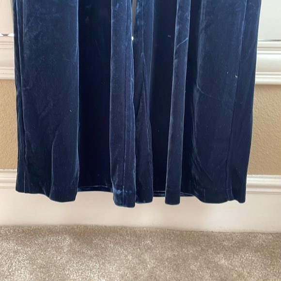 BRAND NEW Eliza J Velvet Romper - Picture 4 of 10